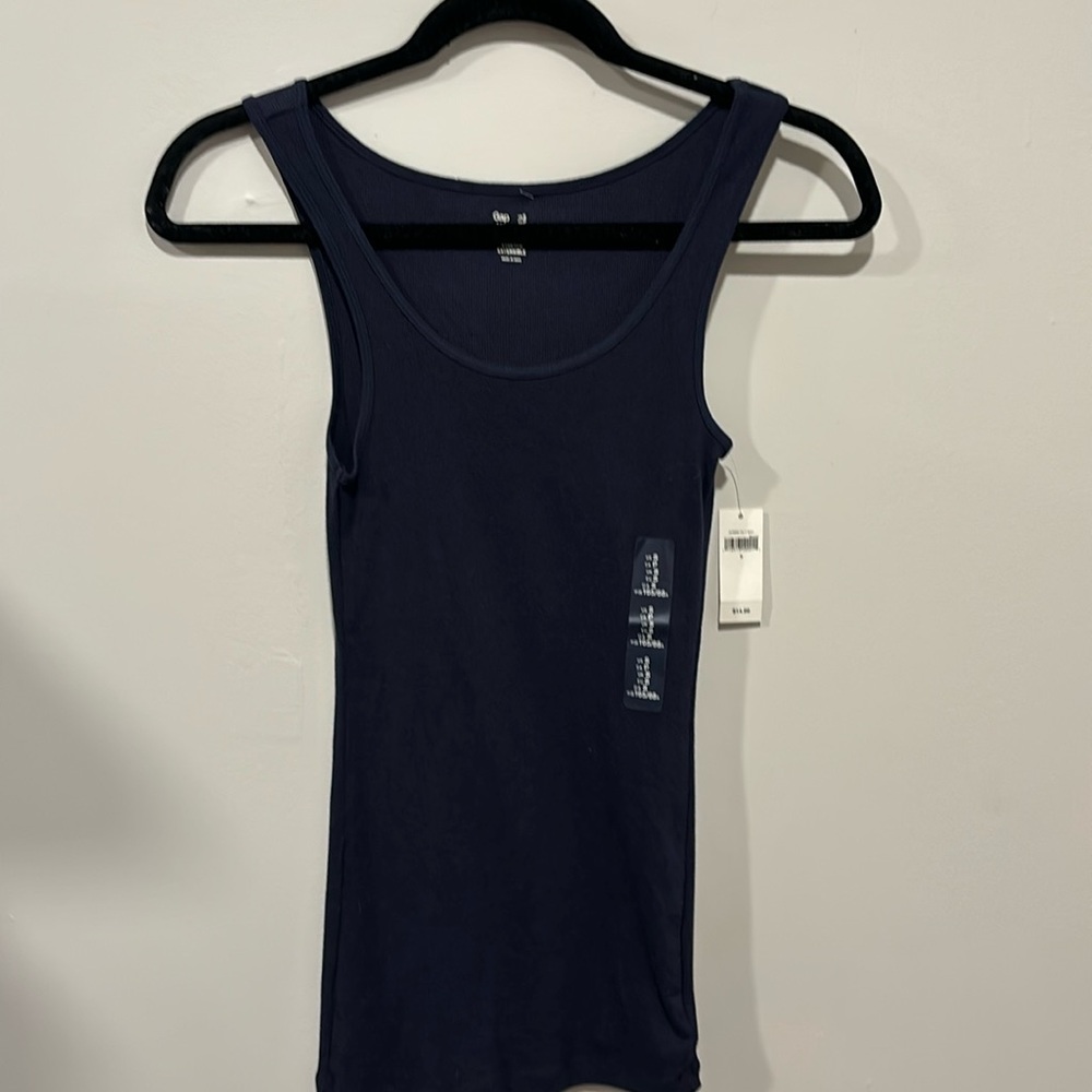 NWT. Ribbed Tank. Navy. Gap brand. Size Small